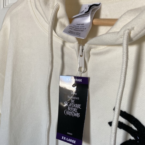 NWT Disney Tim Burton’s The Nightmare Before Christmas XXL - Picture 9 of 10